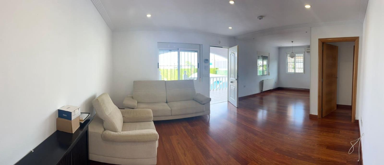 4 soveværelse Semi-Rækkehus til salg i Los Balcones med swimmingpool garage - € 335.000 (Ref: 9012286)