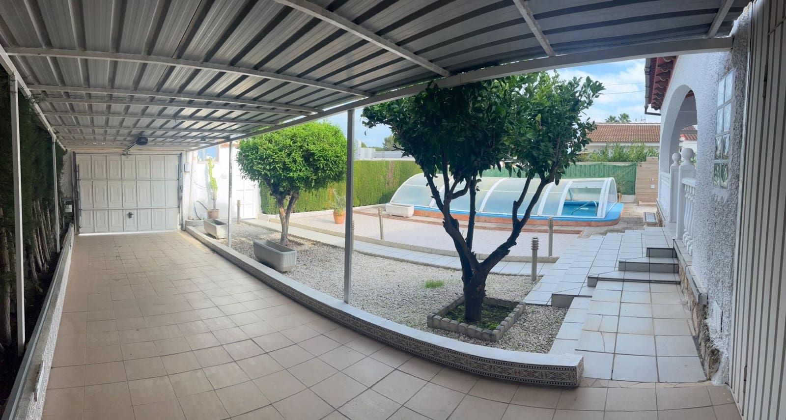 4 soveværelse Semi-Rækkehus til salg i Los Balcones med swimmingpool garage - € 335.000 (Ref: 9012286)