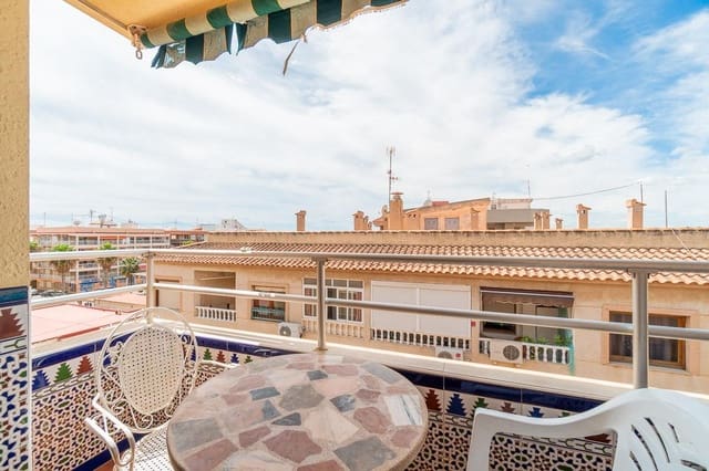 3 soveværelse Penthouse til salg i Playa de los Náufragos, Torrevieja - € 159.000 (Ref: 9014549)