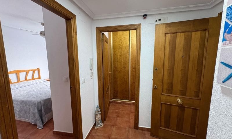 2 soverom Leilighet til salgs i Torrevieja med garasje - € 158 990 (Ref: 9017340)