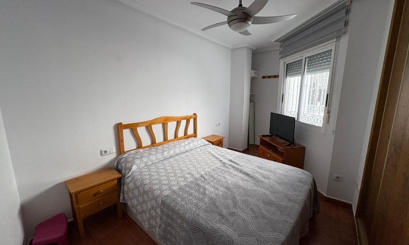 2 soverom Leilighet til salgs i Torrevieja med garasje - € 158 990 (Ref: 9017340)