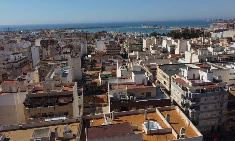 2 soverom Leilighet til salgs i Torrevieja med garasje - € 158 990 (Ref: 9017340)