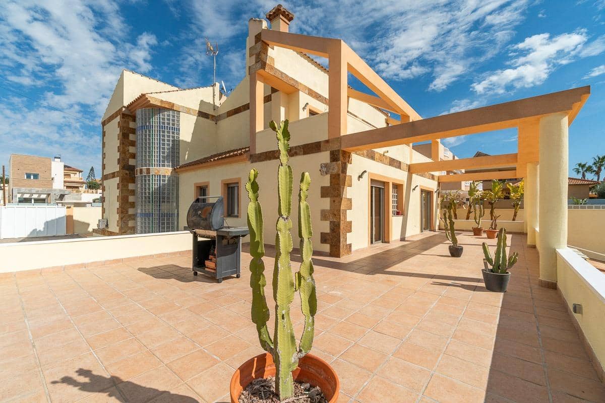 6 soverom Villa til salgs i Aguas Nuevas med svømmebasseng garasje - € 750 000 (Ref: 9020731)