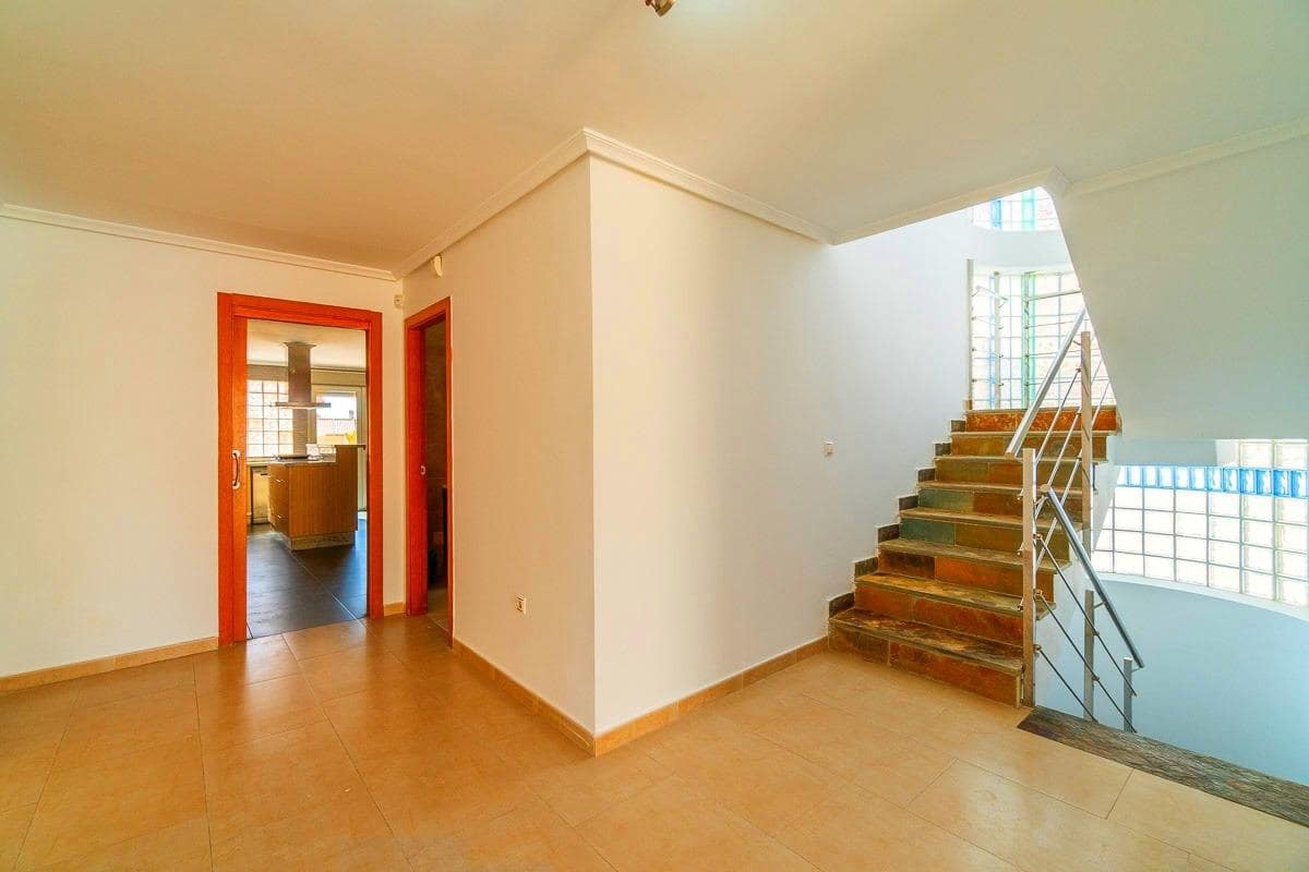 6 soverom Villa til salgs i Aguas Nuevas med svømmebasseng garasje - € 750 000 (Ref: 9020731)