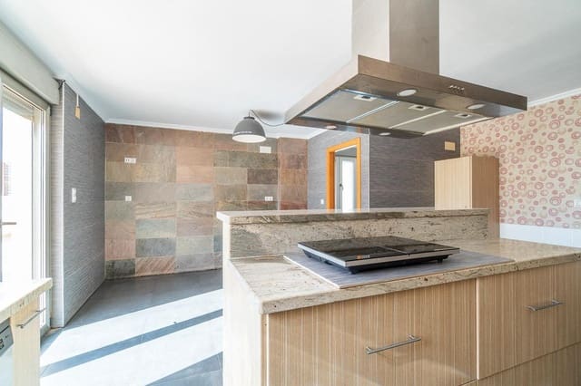 6 sypialnia Willa na sprzedaż w Aguas Nuevas, Torrevieja z basenem garażem - 750 000 € (Ref: 9020731)