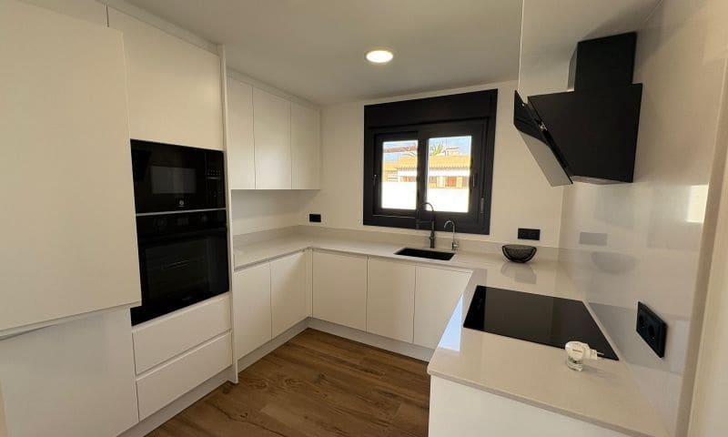 3 soveværelse Villa til salg i Cabo Roig med swimmingpool - € 529.995 (Ref: 9020734)