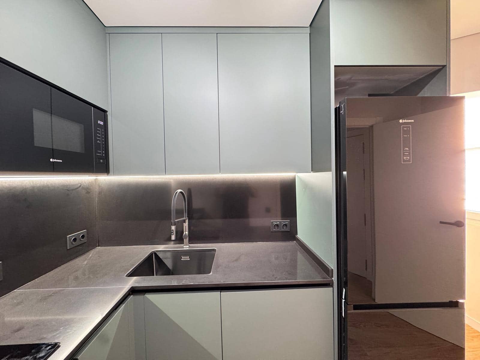 Apartamento de 3 habitaciones en Torrevieja en venta con piscina - 320.000 € (Ref: 9023780)