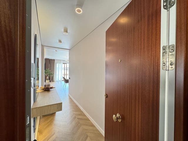 Apartamento de 3 habitaciones en Playa del Acequión, Torrevieja en venta con piscina - 320.000 € (Ref: 9023780)