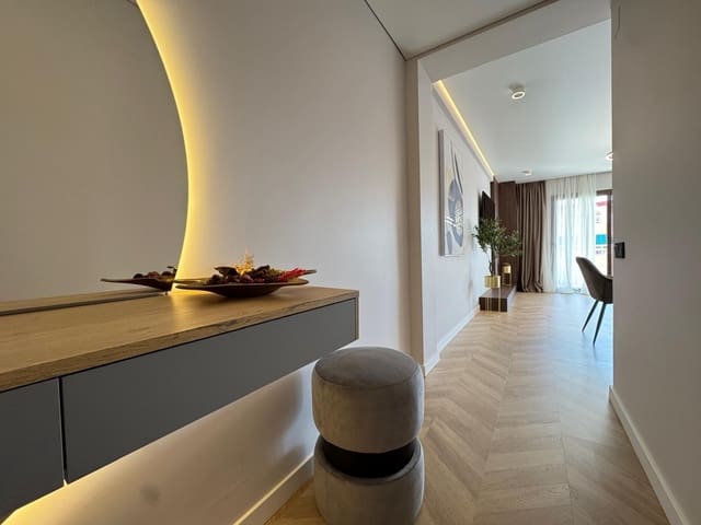 Apartamento de 3 habitaciones en Playa del Acequión, Torrevieja en venta con piscina - 320.000 € (Ref: 9023780)