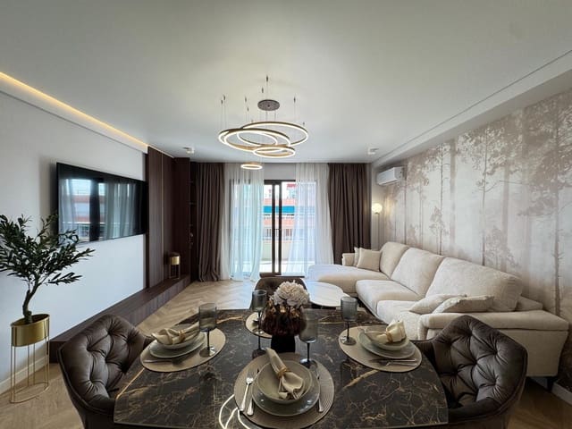 Apartamento de 3 habitaciones en Playa del Acequión, Torrevieja en venta con piscina - 320.000 € (Ref: 9023780)