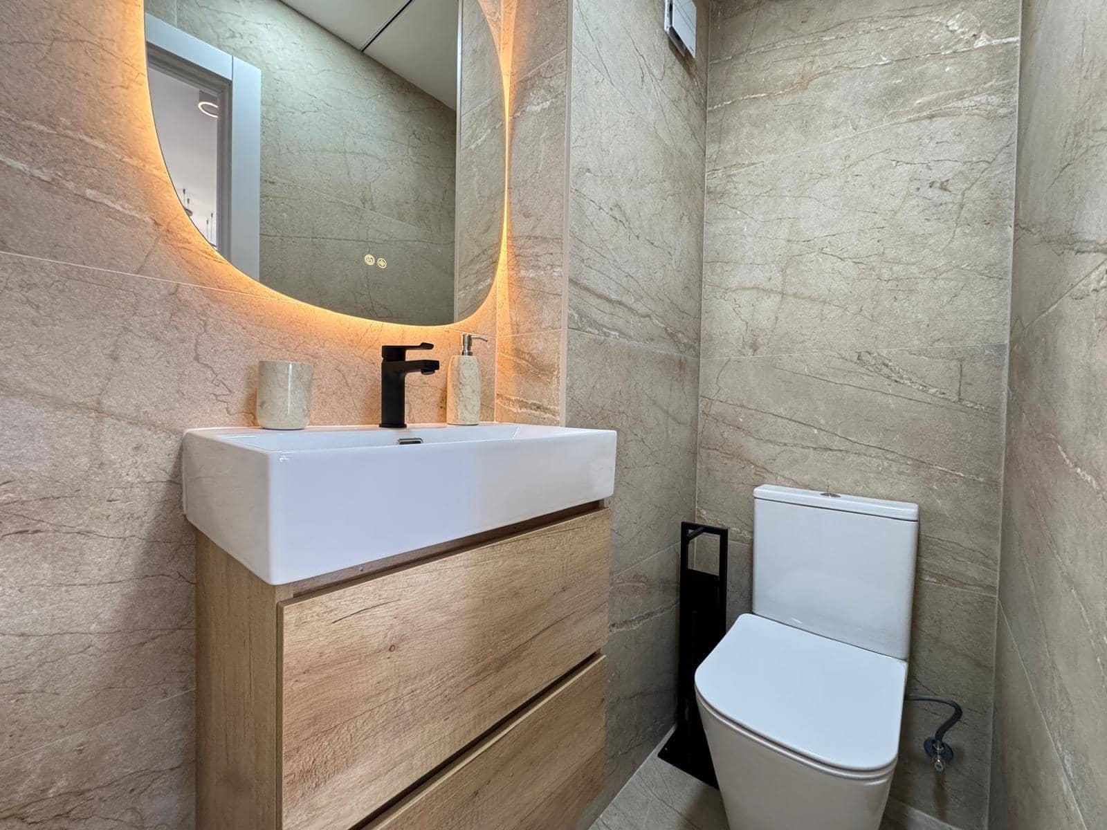 Apartamento de 3 habitaciones en Torrevieja en venta con piscina - 320.000 € (Ref: 9023780)