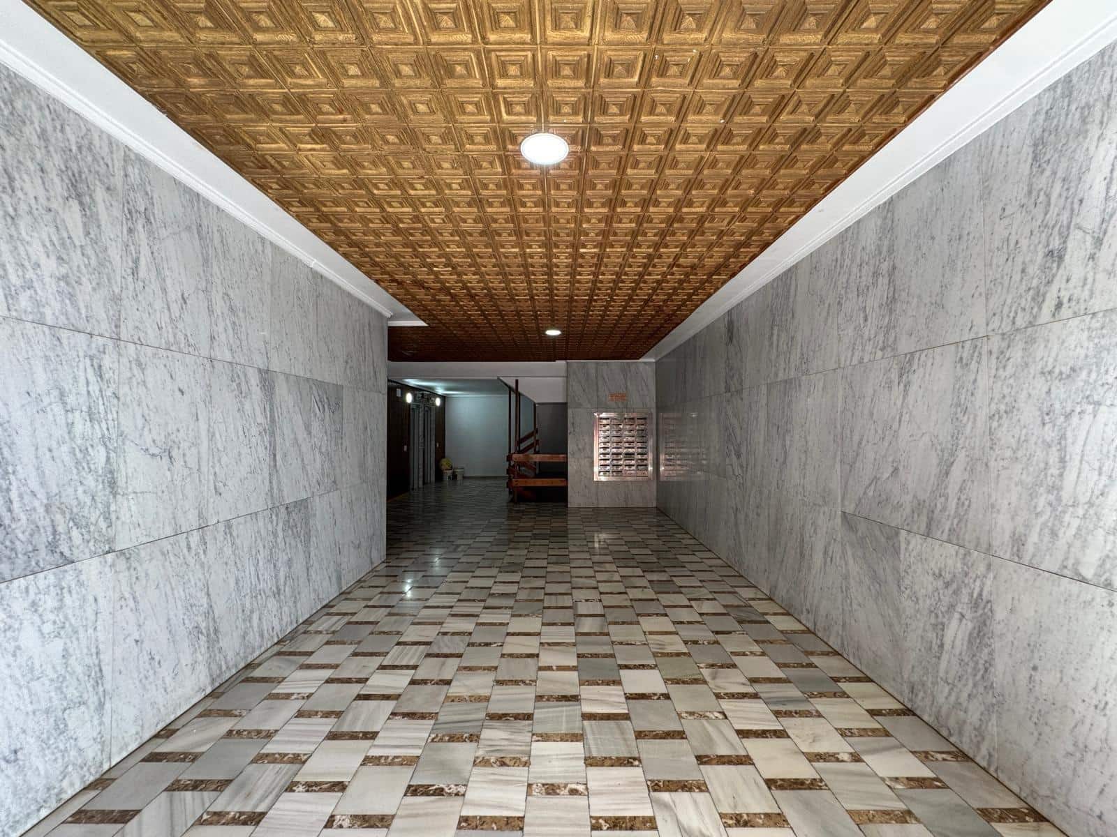 Apartamento de 3 habitaciones en Torrevieja en venta con piscina - 320.000 € (Ref: 9023780)