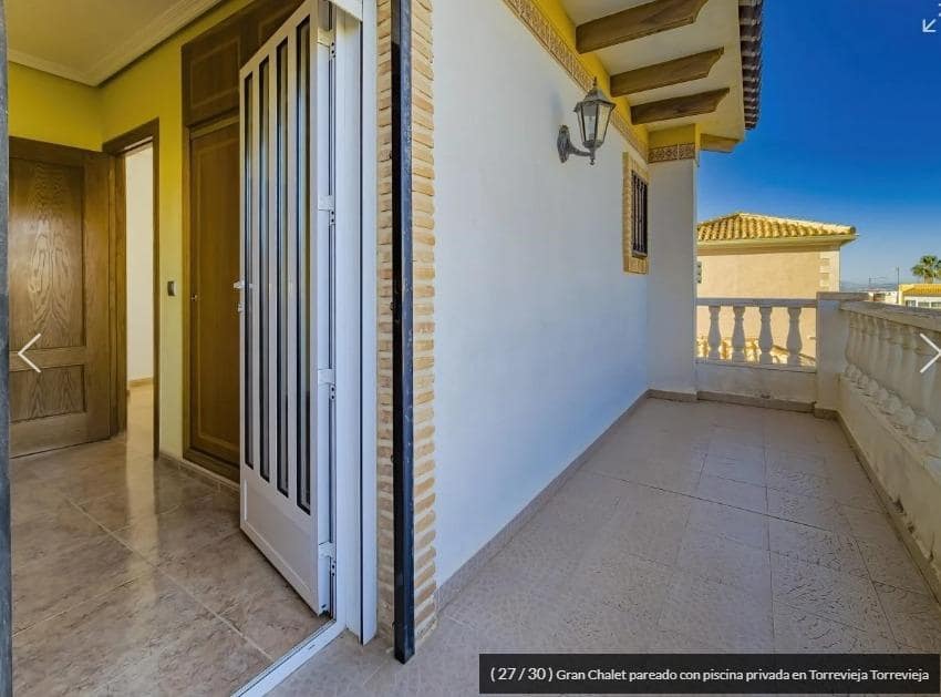 3 quarto Moradia em Banda para venda em Aguas Nuevas com piscina garagem - 400 000 € (Ref: 9025352)