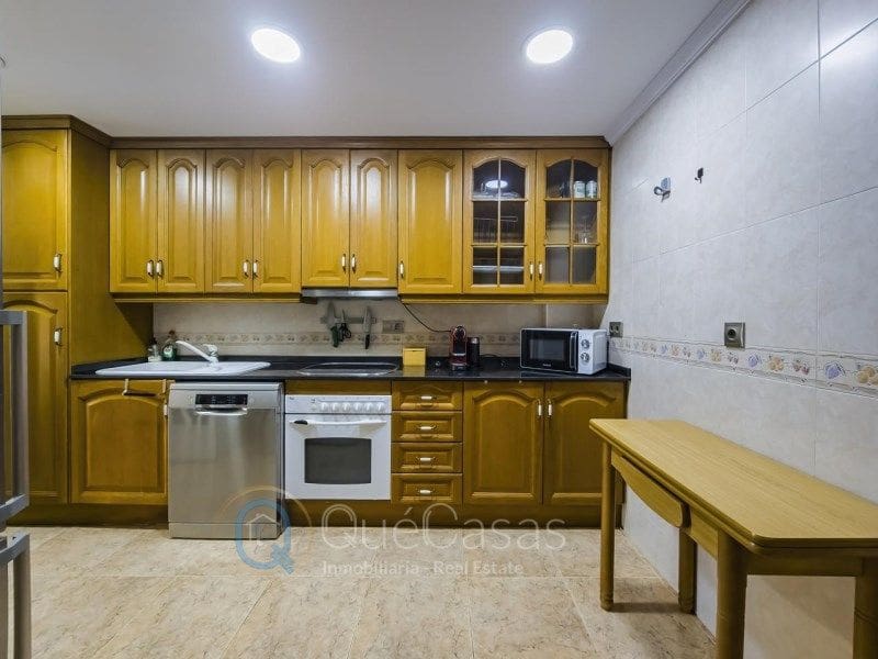 3 quarto Moradia em Banda para venda em Aguas Nuevas com piscina garagem - 400 000 € (Ref: 9025352)