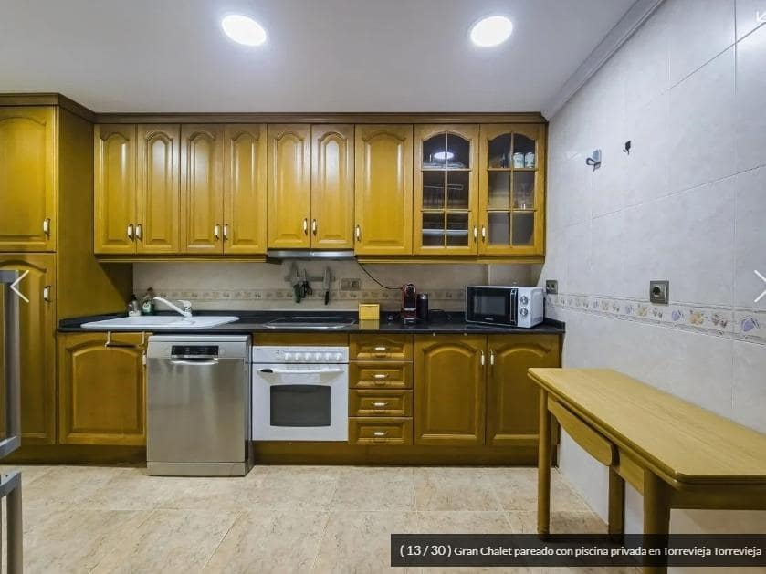 3 quarto Moradia em Banda para venda em Aguas Nuevas com piscina garagem - 400 000 € (Ref: 9025352)