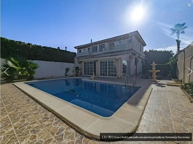 3 quarto Moradia em Banda para venda em Aguas Nuevas, Torrevieja com piscina garagem - 400 000 € (Ref: 9025352)