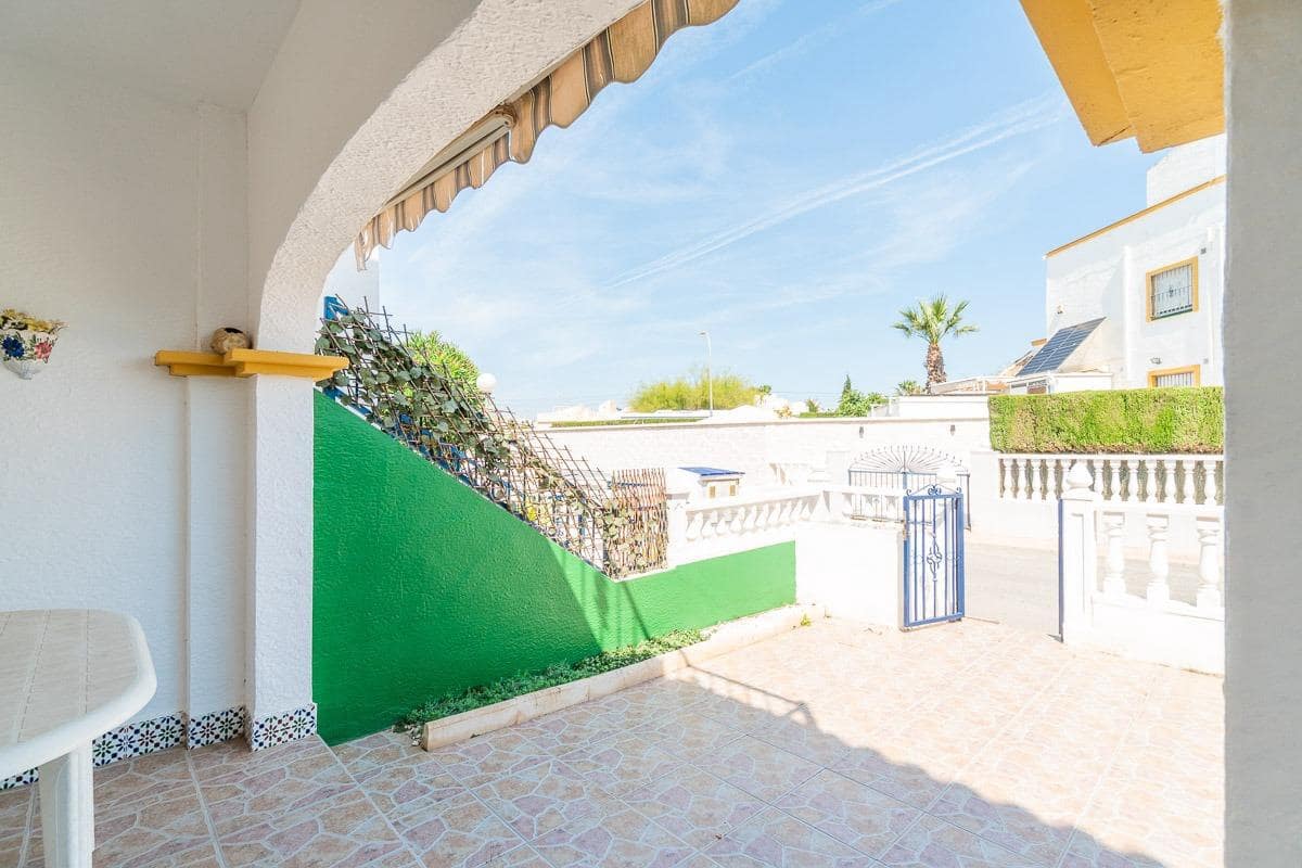 2 soveværelse Bungalow til salg i La Florida med swimmingpool - € 149.900 (Ref: 9037952)