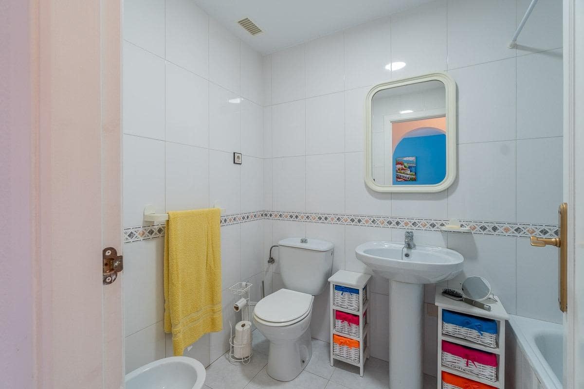 2 soveværelse Bungalow til salg i La Florida med swimmingpool - € 149.900 (Ref: 9037952)