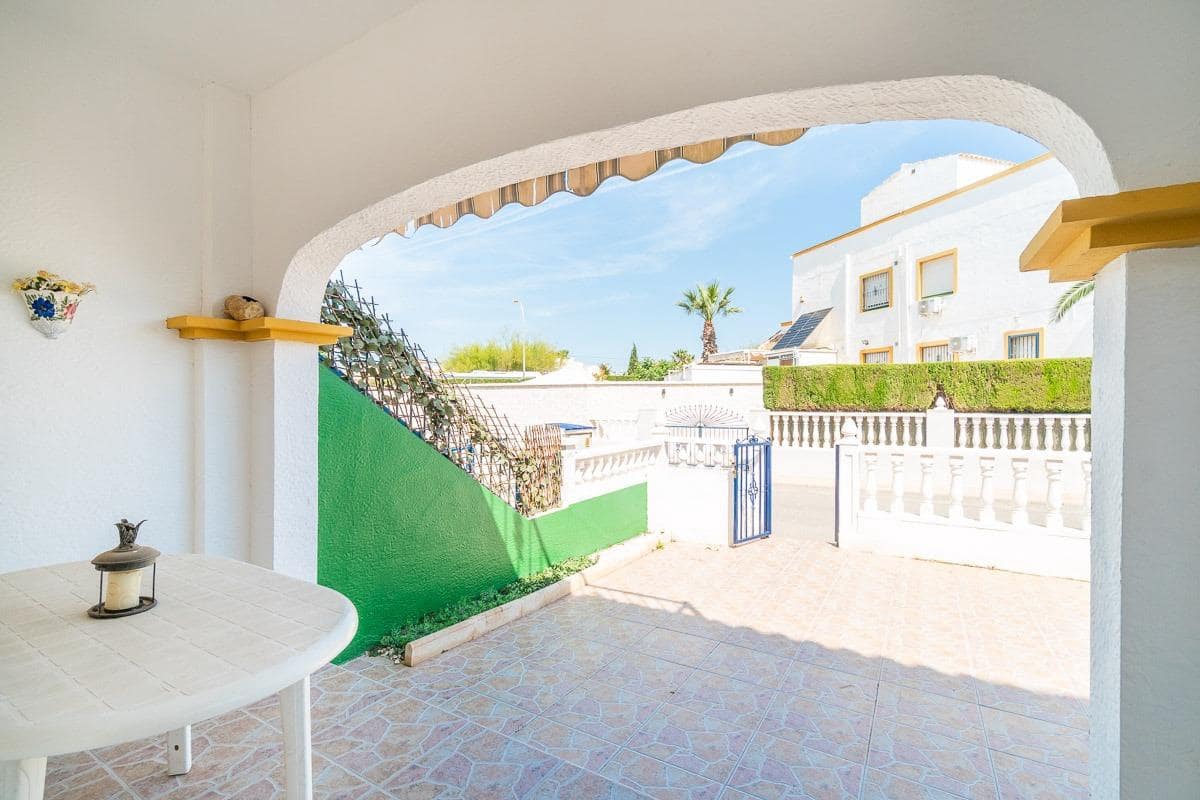 2 soveværelse Bungalow til salg i La Florida med swimmingpool - € 149.900 (Ref: 9037952)