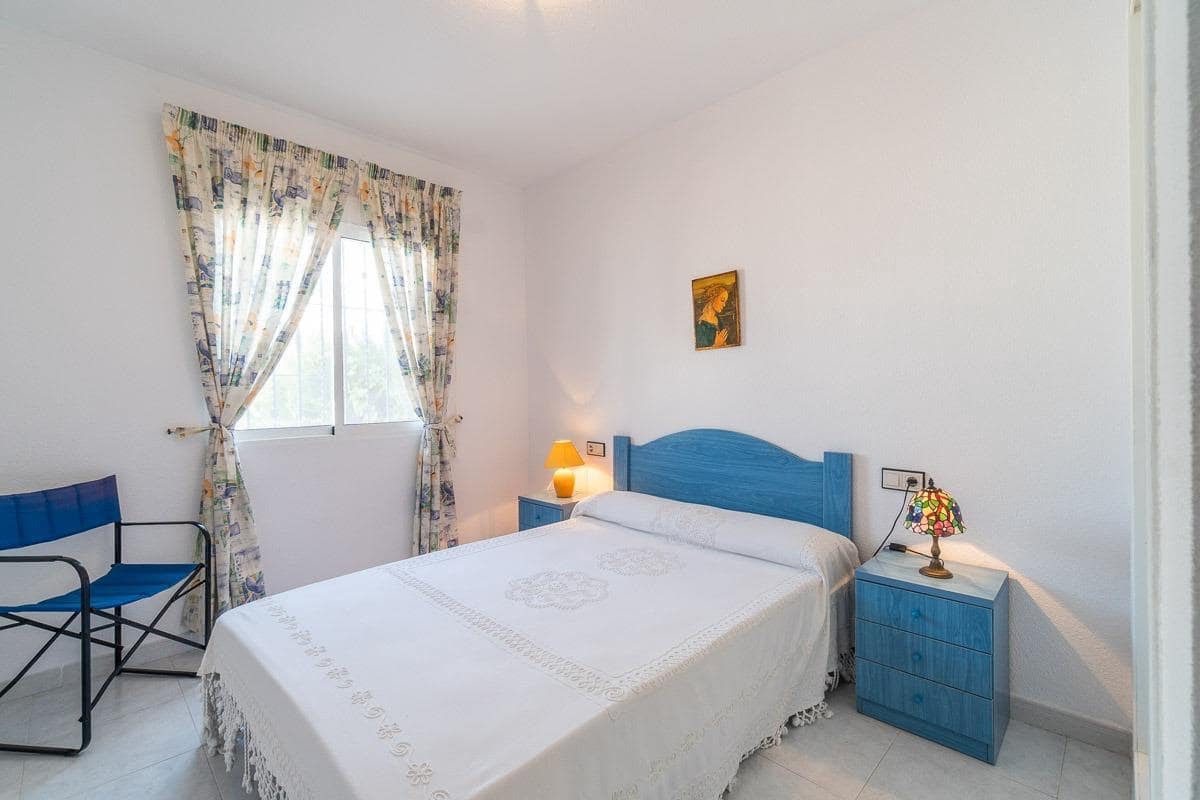 2 soveværelse Bungalow til salg i La Florida med swimmingpool - € 149.900 (Ref: 9037952)