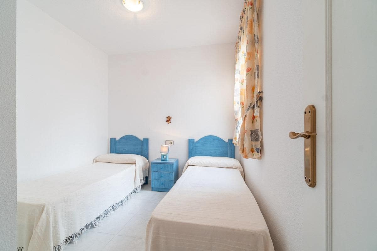 2 soveværelse Bungalow til salg i La Florida med swimmingpool - € 149.900 (Ref: 9037952)