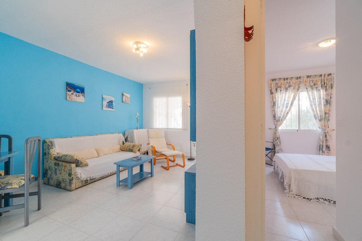 2 soveværelse Bungalow til salg i La Florida med swimmingpool - € 149.900 (Ref: 9037952)