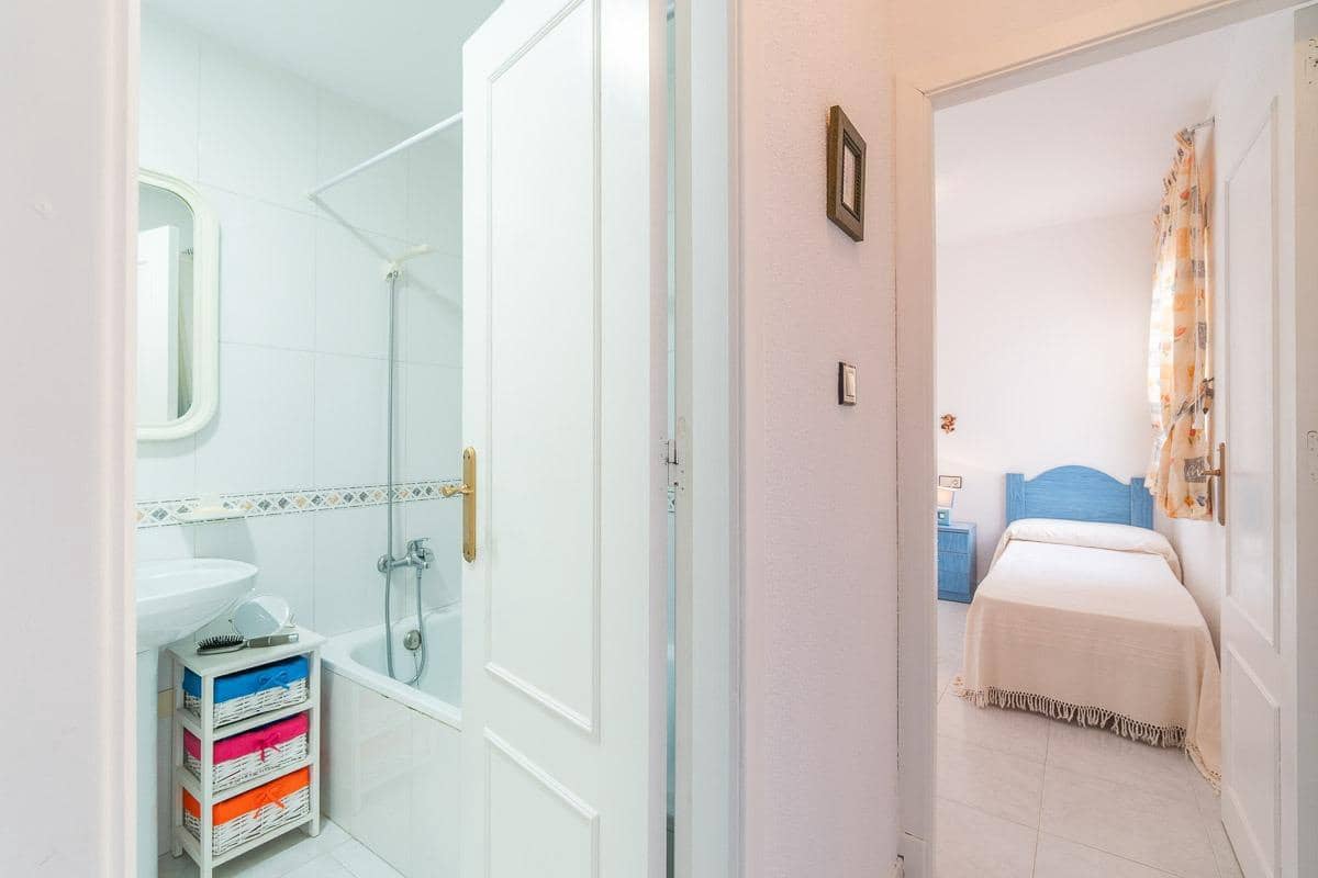 2 soveværelse Bungalow til salg i La Florida med swimmingpool - € 149.900 (Ref: 9037952)