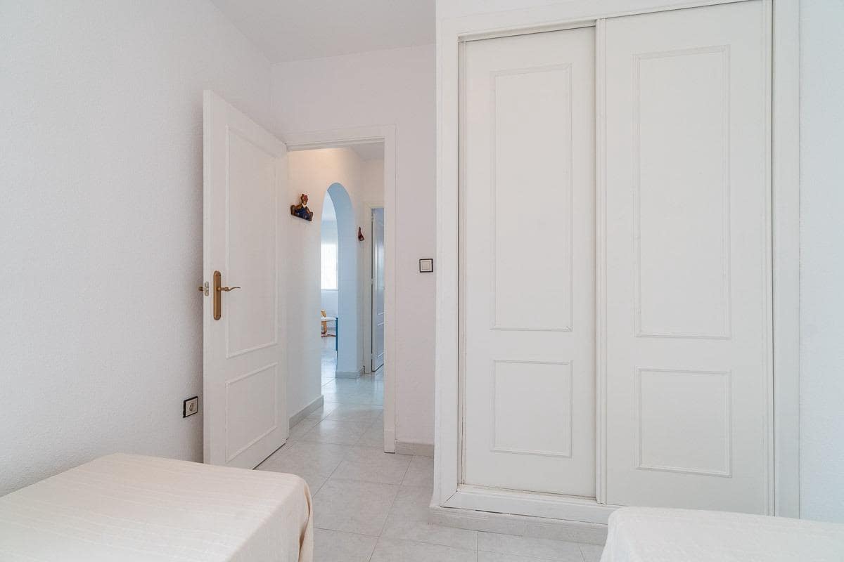 2 soveværelse Bungalow til salg i La Florida med swimmingpool - € 149.900 (Ref: 9037952)