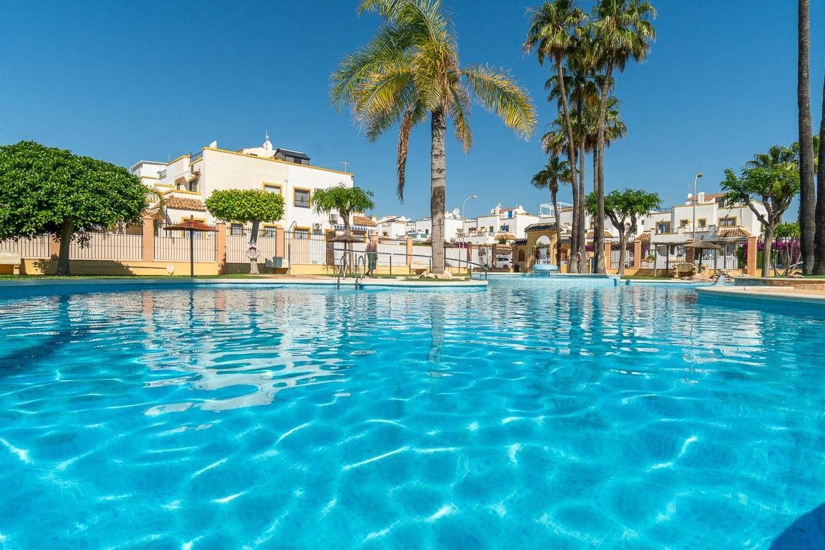 2 soveværelse Bungalow til salg i La Florida med swimmingpool - € 149.900 (Ref: 9037952)