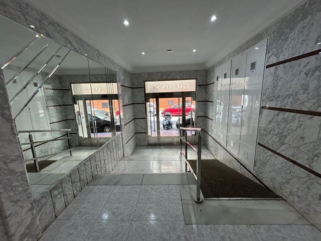 Apartamento de 2 habitaciones en Playa del Cura, Torrevieja en venta - 157.900 € (Ref: 9057791)