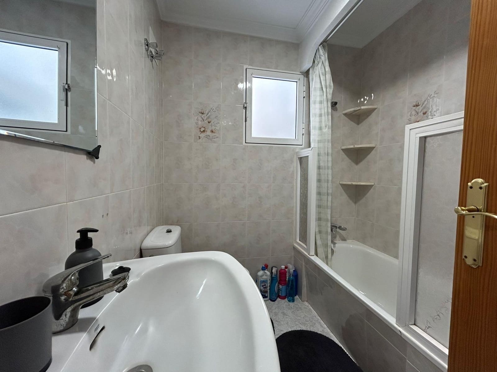 Apartamento de 2 habitaciones en Torrevieja en venta - 157.900 € (Ref: 9057791)