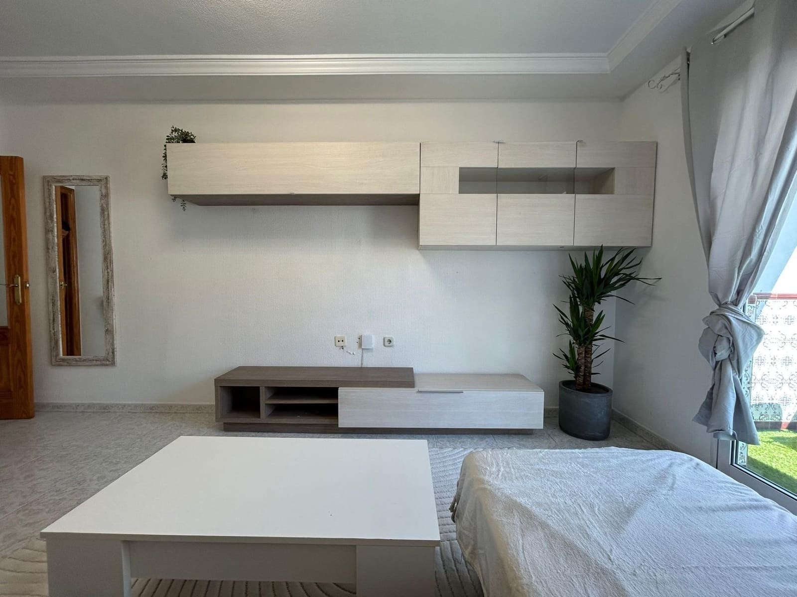 Apartamento de 2 habitaciones en Torrevieja en venta - 157.900 € (Ref: 9057791)