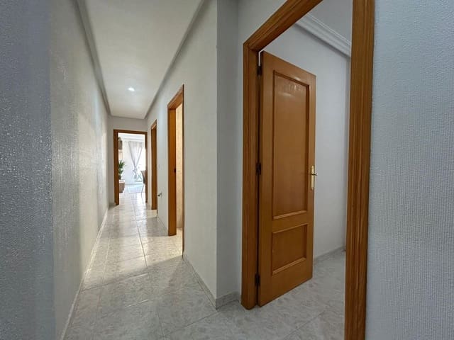 Apartamento de 2 habitaciones en Playa del Cura, Torrevieja en venta - 157.900 € (Ref: 9057791)