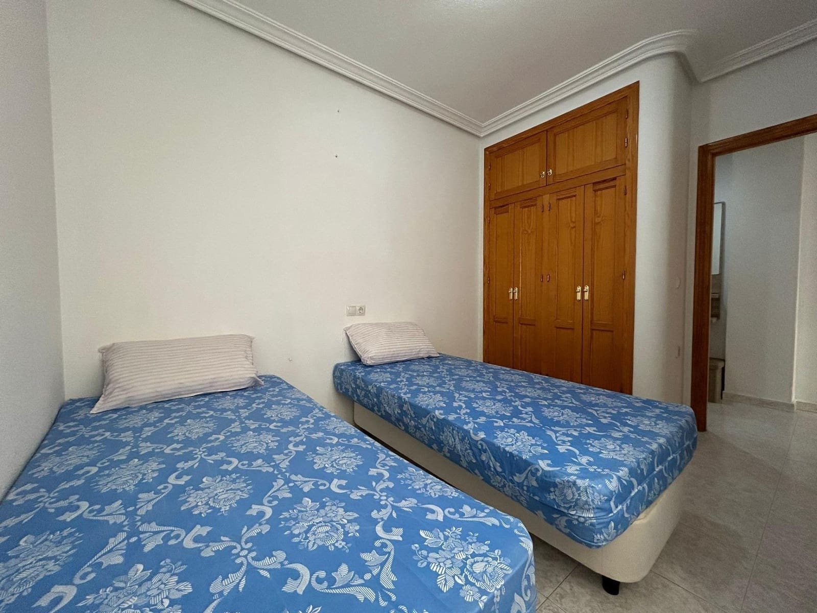 Apartamento de 2 habitaciones en Torrevieja en venta - 157.900 € (Ref: 9057791)