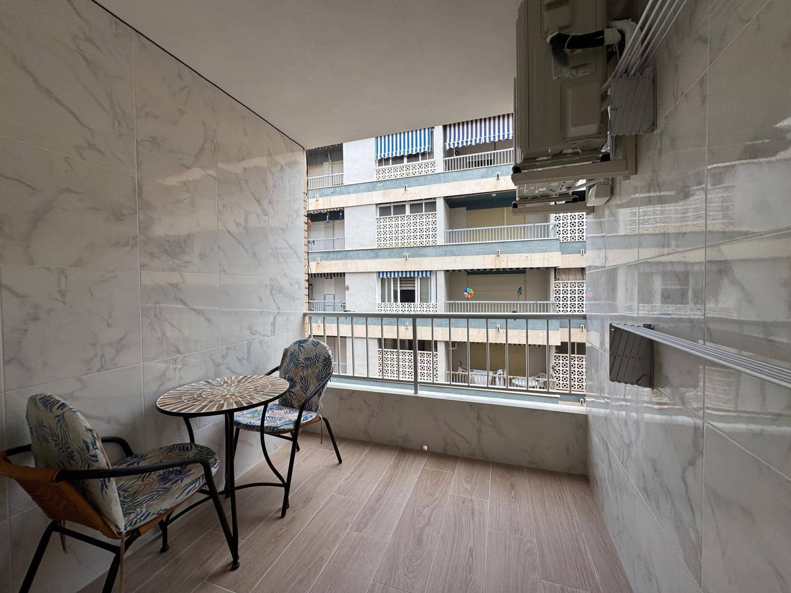 3 makuuhuone Huoneisto myytävänä paikassa Torrevieja - 280 000 € (Ref: 9059619)