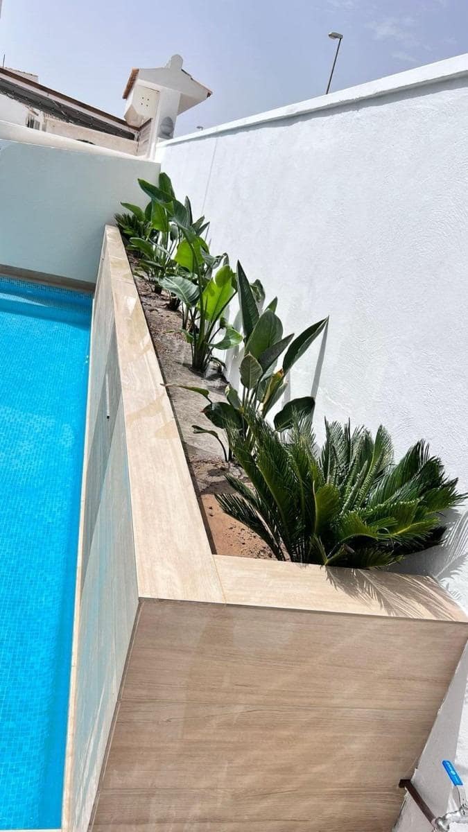 3 bedroom Villa for sale in Villamartin with pool - € 619,000 (Ref: 9059620)