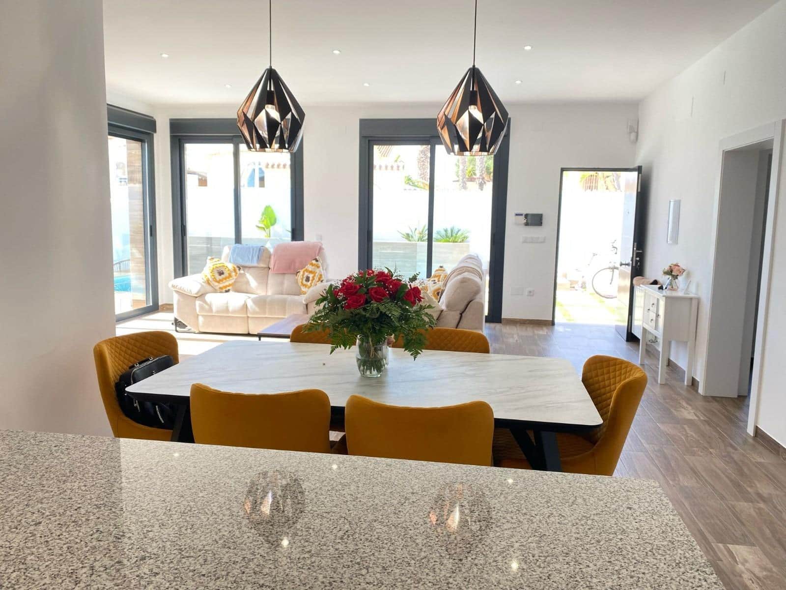 3 bedroom Villa for sale in Villamartin with pool - € 619,000 (Ref: 9059620)