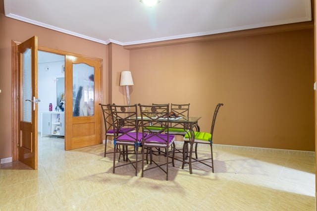 3 quarto Apartamento para venda em Centro, Torrevieja com piscina - 250 000 € (Ref: 9075831)