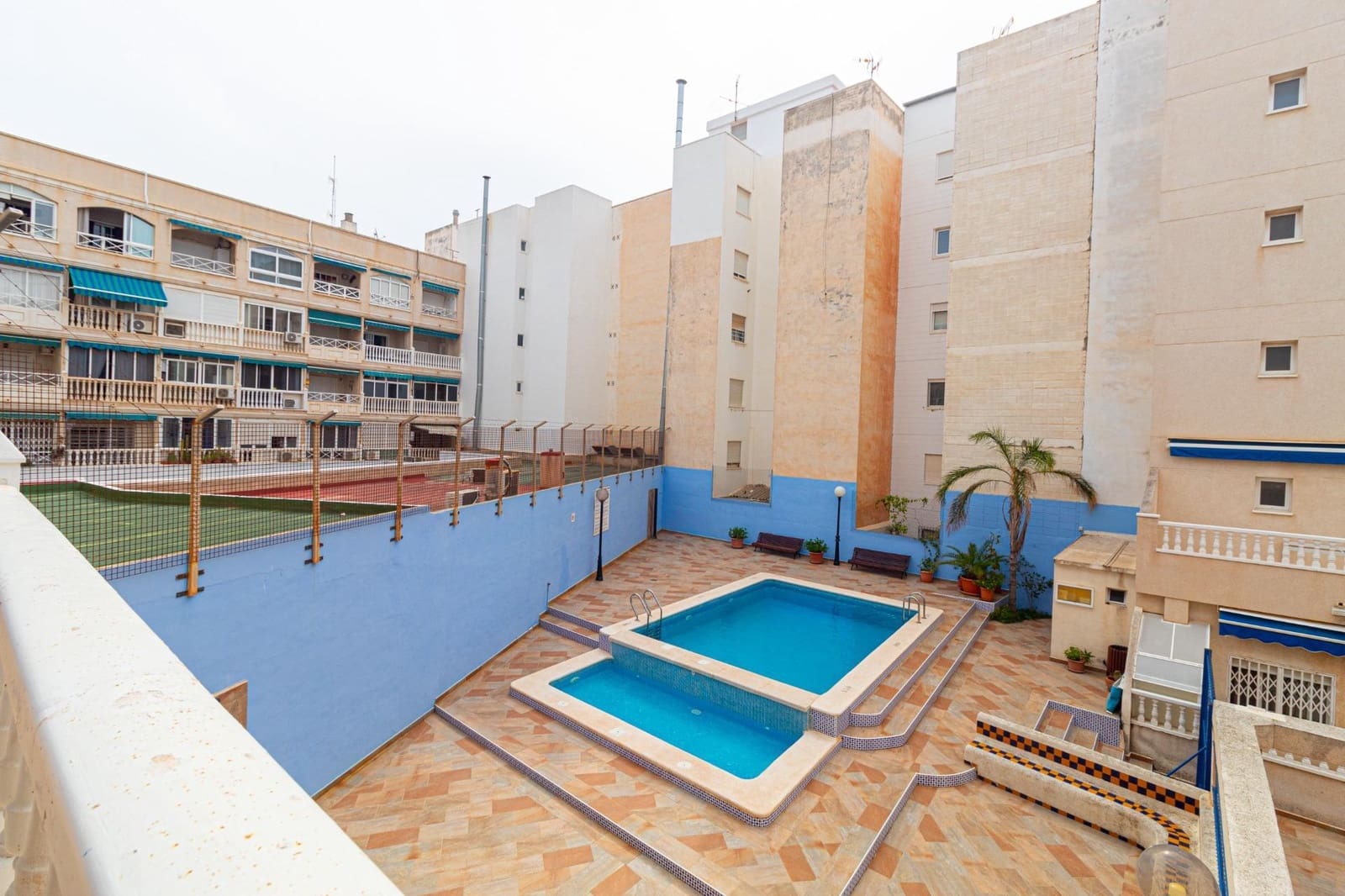 3 quarto Apartamento para venda em Torrevieja com piscina - 250 000 € (Ref: 9075831)