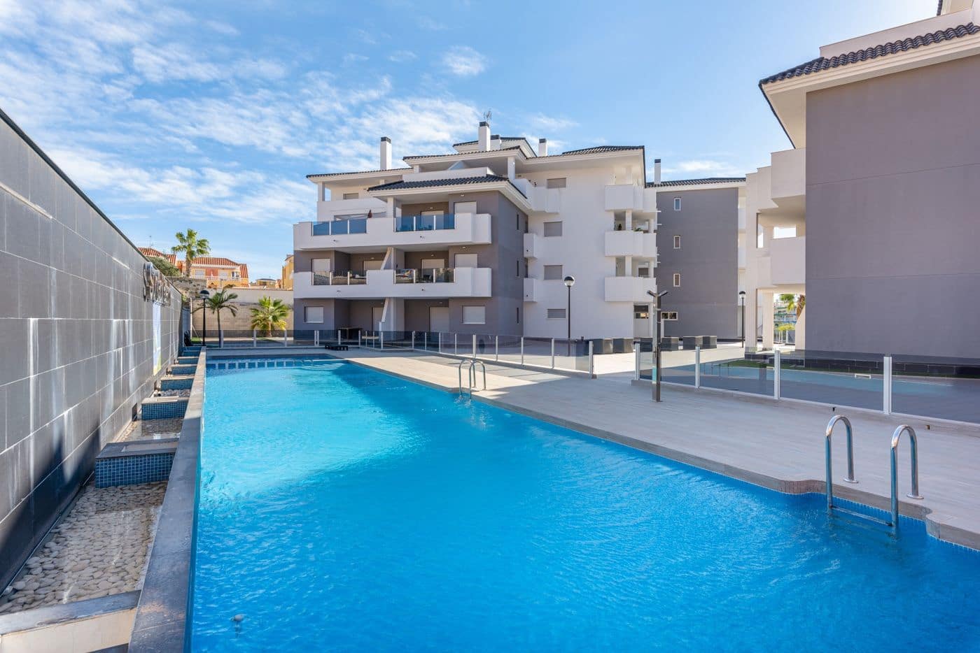 2 Zimmer Apartment zu verkaufen in Orihuela Costa mit Pool Garage - 174.900 € (Ref: 9076312)
