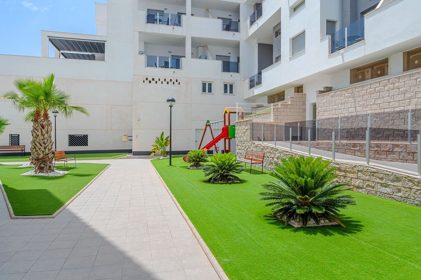 2 Zimmer Apartment zu verkaufen in Orihuela Costa mit Pool Garage - 174.900 € (Ref: 9076312)