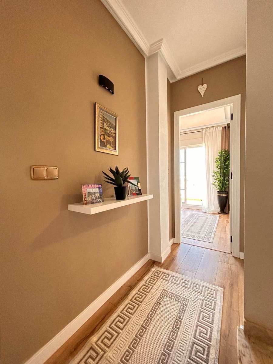 Chalet de 2 habitaciones en Orihuela Costa en venta con piscina - 285.000 € (Ref: 9076314)