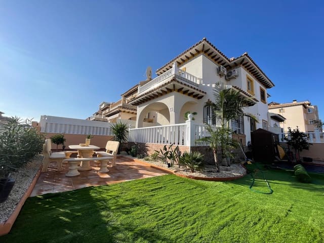 Chalet de 2 habitaciones en Lomas de Cabo Roig - Los Dolses, Orihuela en venta con piscina - 285.000 € (Ref: 9076314)