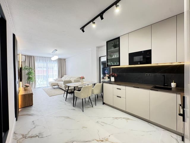 4 makuuhuone Huoneisto myytävänä paikassa Centro, Torrevieja - 247 000 € (Ref: 9096157)