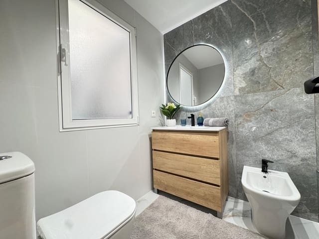 4 makuuhuone Huoneisto myytävänä paikassa Centro, Torrevieja - 247 000 € (Ref: 9096157)