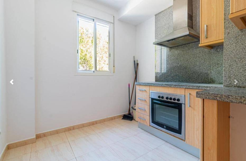 2 bedroom Apartment for sale in Orihuela Costa with pool - € 135,000 (Ref: 9096579)