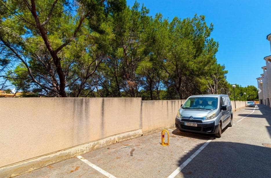 2 bedroom Apartment for sale in Orihuela Costa with pool - € 135,000 (Ref: 9096579)