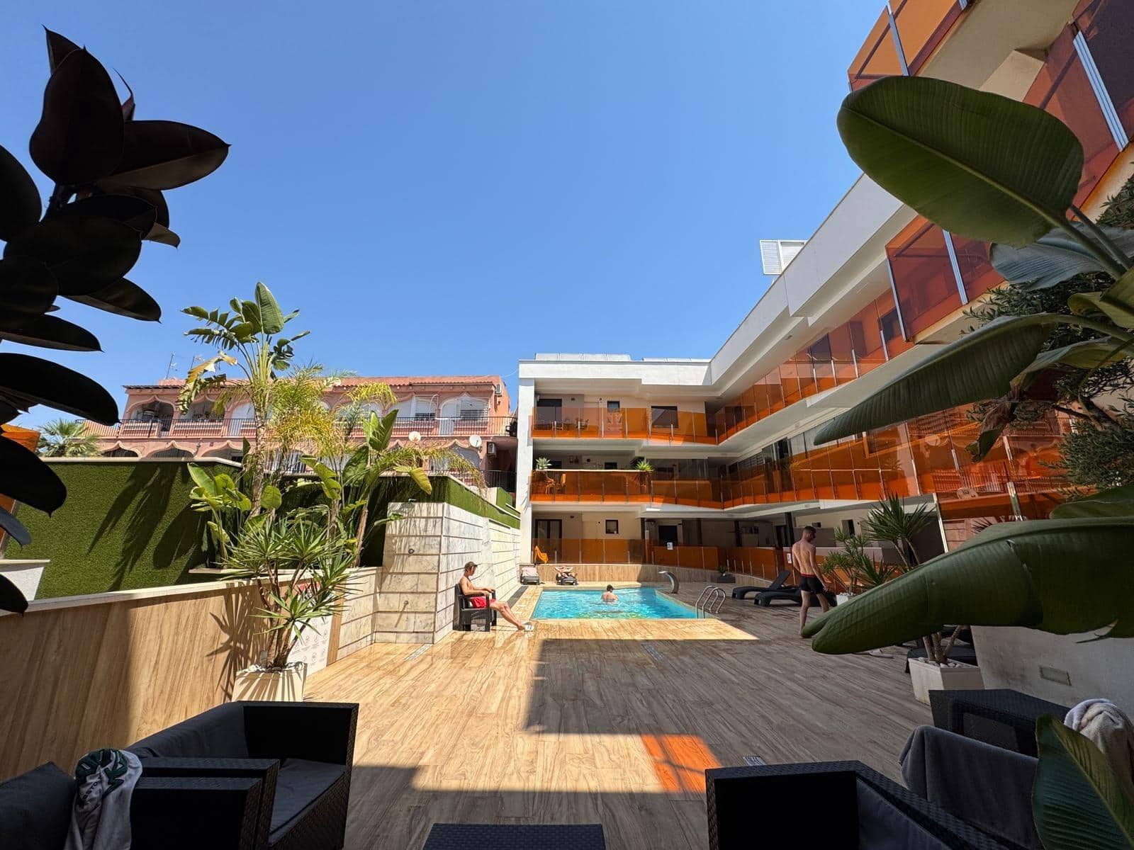 3 slaapkamer Appartement te koop in Torrevieja met zwembad - € 399.000 (Ref: 9104818)