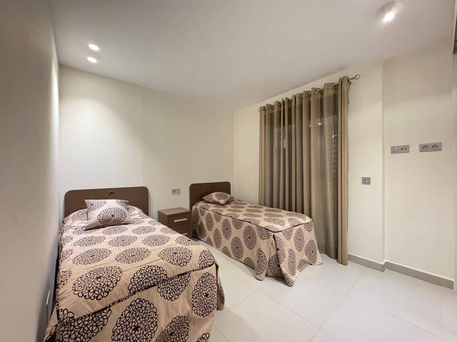 3 slaapkamer Appartement te koop in Torrevieja met zwembad - € 399.000 (Ref: 9104818)