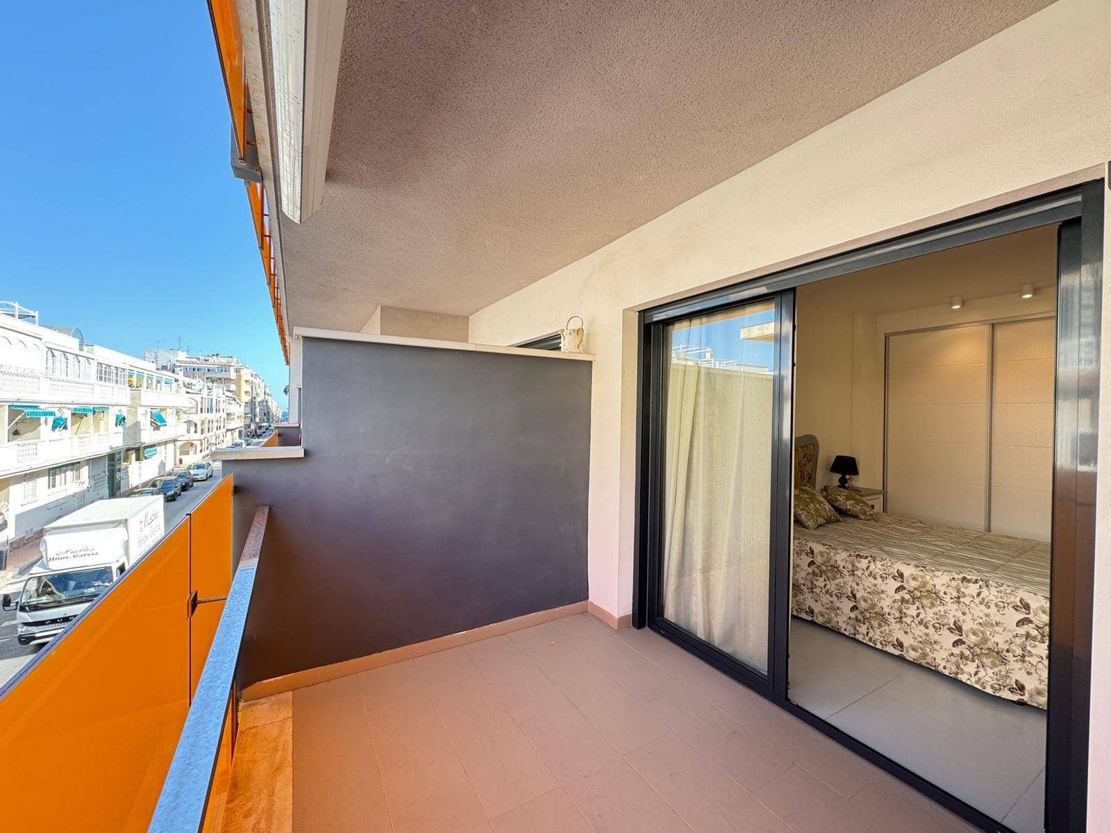 3 slaapkamer Appartement te koop in Torrevieja met zwembad - € 399.000 (Ref: 9104818)